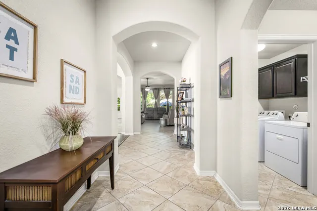 824 Water Oak Schertz, TX 78154