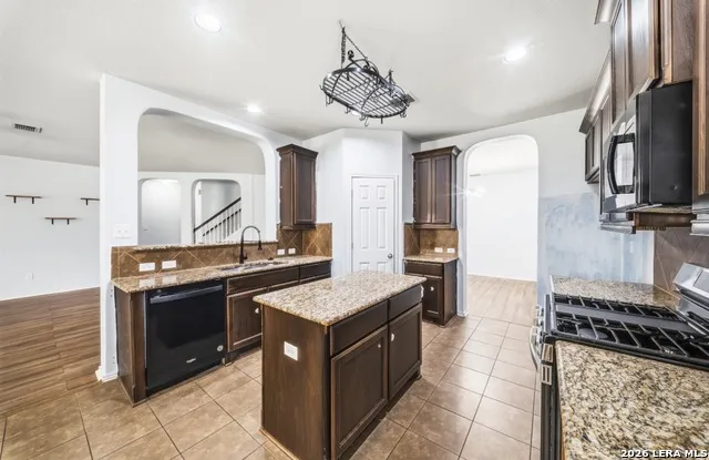 12543 Loving Ml San Antonio, TX 78253