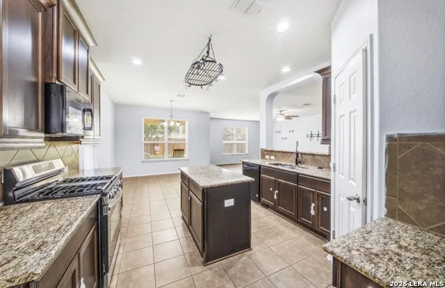 12543 Loving Ml San Antonio, TX 78253