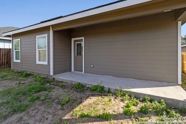 804 W HUNTINGTON ST Beeville, TX 78102