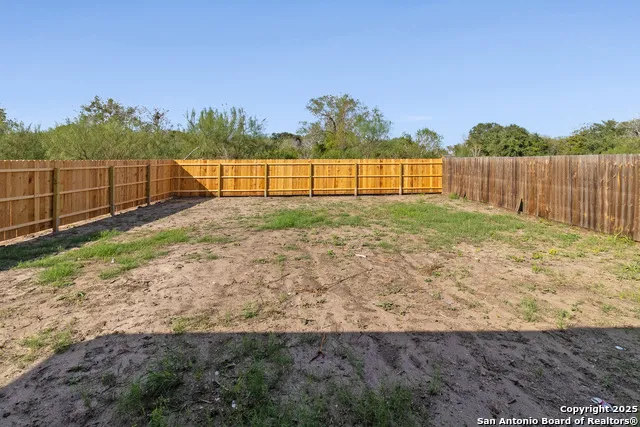 804 W HUNTINGTON ST Beeville, TX 78102