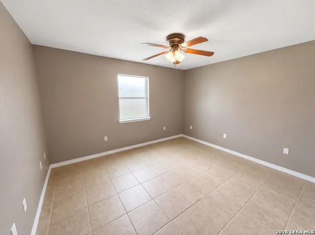 1014 Avenue I Poteet, TX 78065
