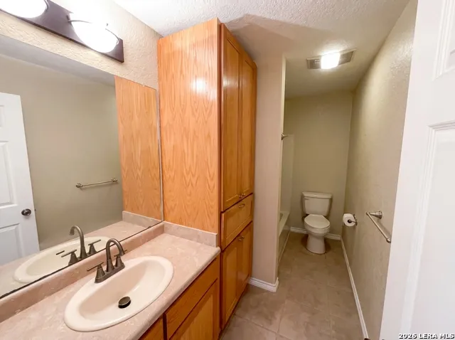 1014 Avenue I Poteet, TX 78065