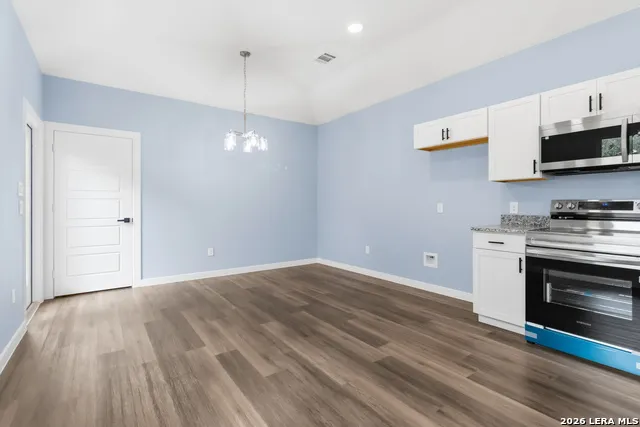 412 MONTICELLO CT San Antonio, TX 78223