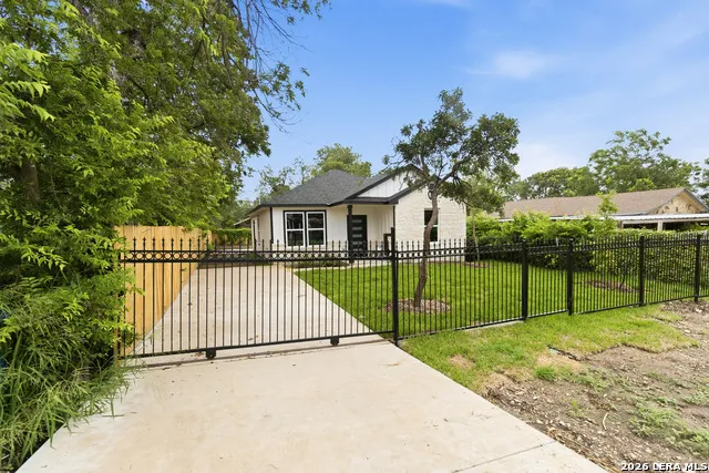 412 MONTICELLO CT San Antonio, TX 78223