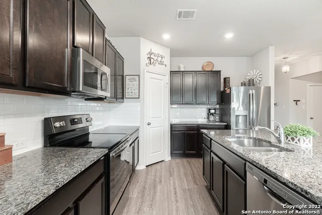 5862 HOPPER CT New Braunfels, TX 78132