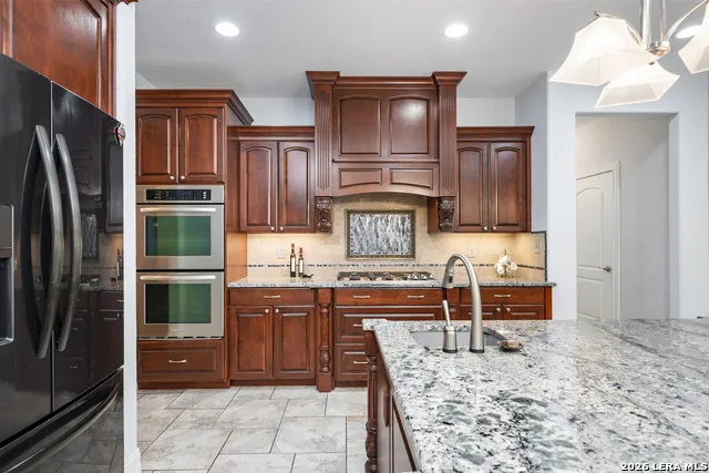 613 SAXET TRL Spring Branch, TX 78070
