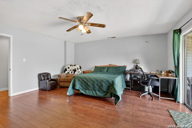 1011 E Hefferman Beeville, TX 78102