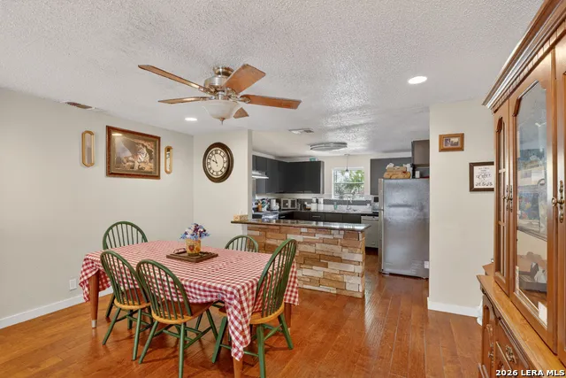 1011 E Hefferman Beeville, TX 78102