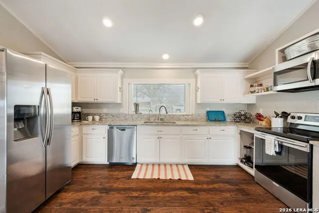 5987 HIGHWAY 27 Center Point, TX 78010