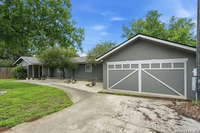 5987 HIGHWAY 27 Center Point, TX 78010