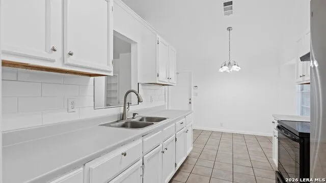 14614 HIGHLAND RDG San Antonio, TX 78233