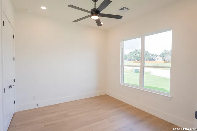 109 CHINABERRY HL La Vernia, TX 78121
