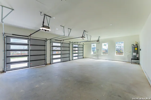 109 CHINABERRY HL La Vernia, TX 78121