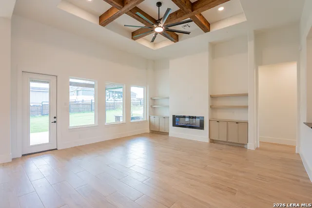 109 CHINABERRY HL La Vernia, TX 78121