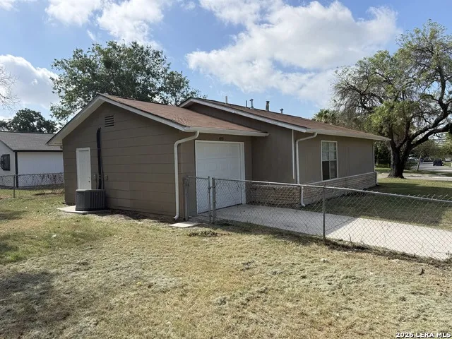 4919 WAYCROSS LN San Antonio, TX 78220