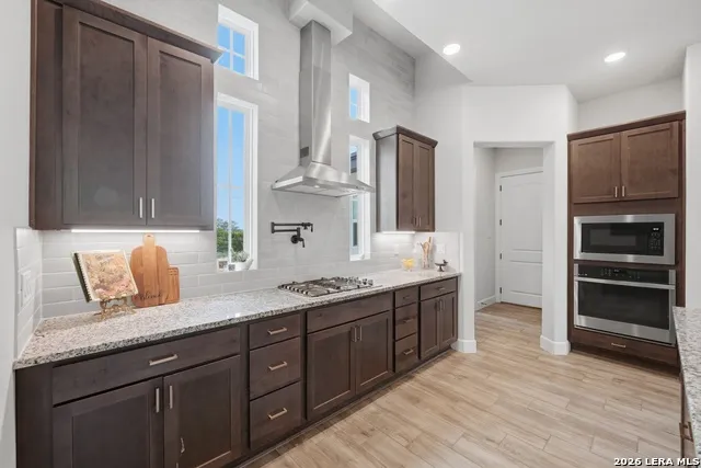 212 HIGH POINT CIR Spring Branch, TX 78070