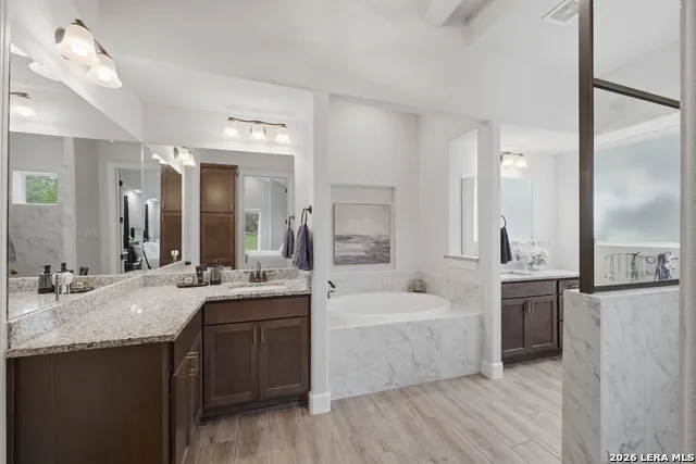 212 HIGH POINT CIR Spring Branch, TX 78070