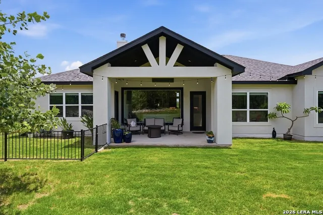 212 HIGH POINT CIR Spring Branch, TX 78070