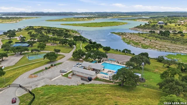 212 HIGH POINT CIR Spring Branch, TX 78070