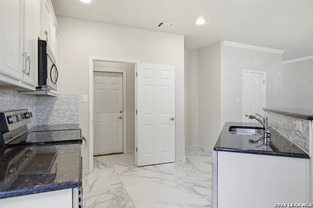13103 Brook Arbor San Antonio, TX 78232