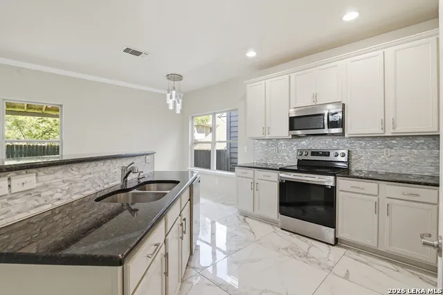 13103 Brook Arbor San Antonio, TX 78232