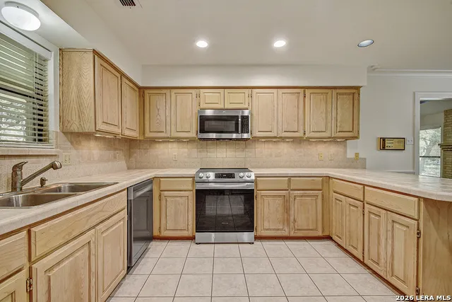 26246 HIGH TIMBER PASS ST San Antonio, TX 78260