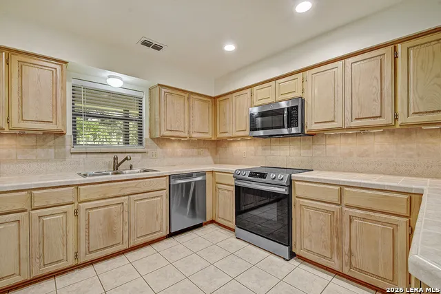 26246 HIGH TIMBER PASS ST San Antonio, TX 78260