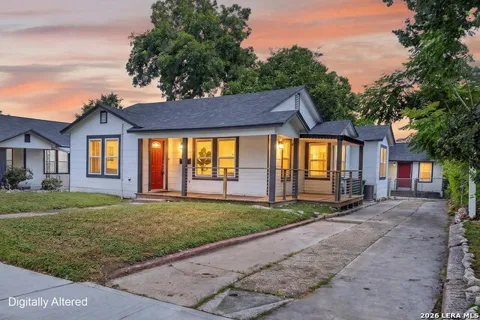747 BAILEY AVE