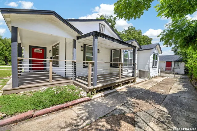 747 BAILEY AVE San Antonio, TX 78210