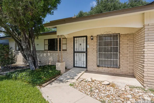 203 Eastover San Antonio, TX 78220