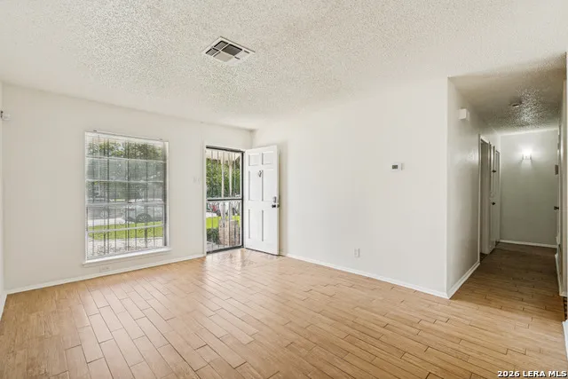 203 Eastover San Antonio, TX 78220