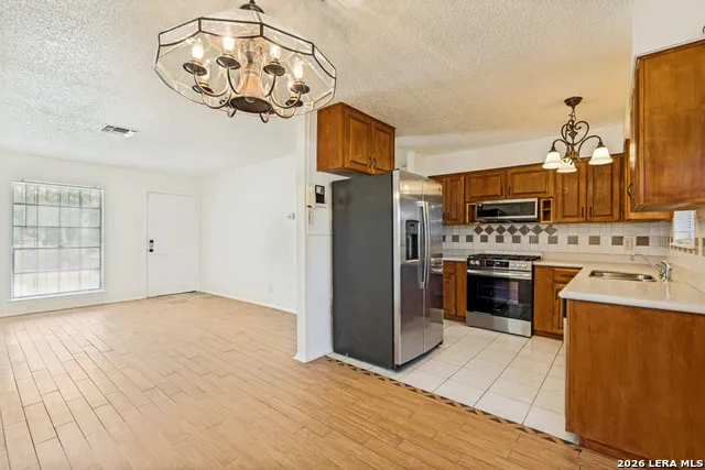203 Eastover San Antonio, TX 78220