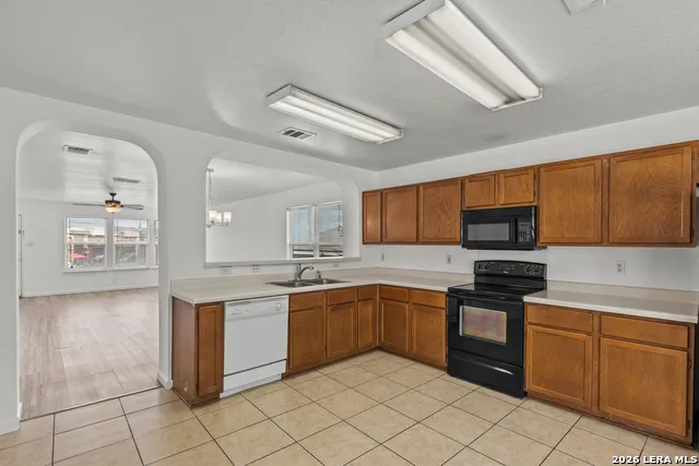 10710 Diamond Rock San Antonio, TX 78251