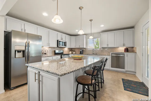 3311 BLOSSOM ROW San Antonio, TX 78253