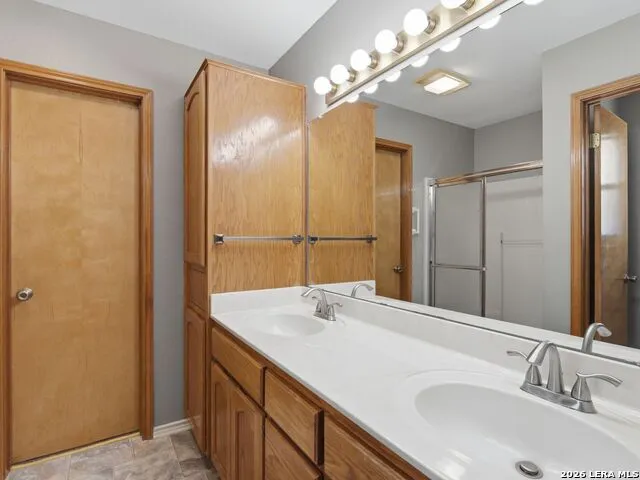 526 Riverside Dr New Braunfels, TX 78130