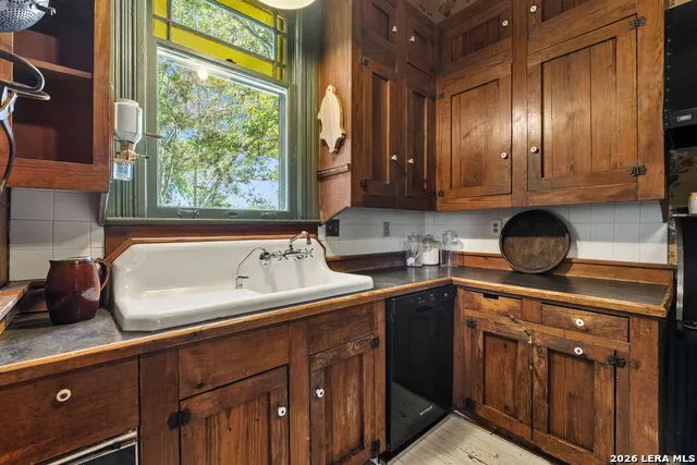 112 N. River Bend Road Comfort, TX 78013