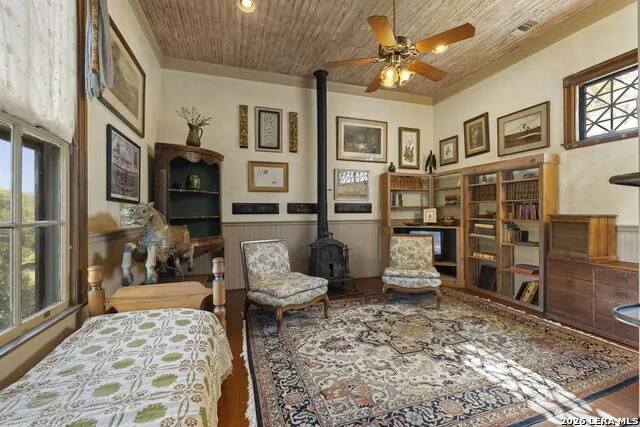 112 N. River Bend Road Comfort, TX 78013