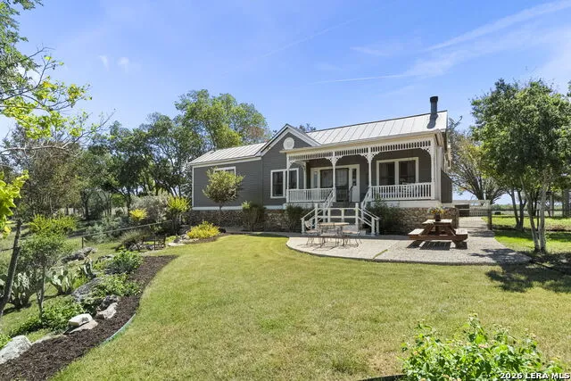 112 N. River Bend Road Comfort, TX 78013