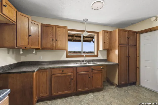 112 N. River Bend Road Comfort, TX 78013