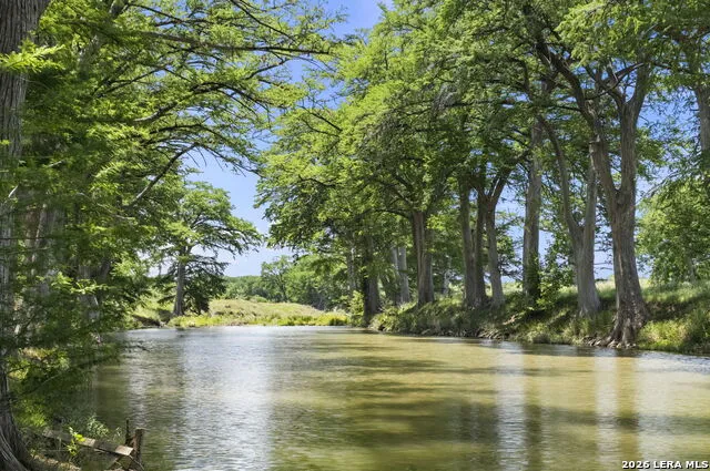 112 N. River Bend Road Comfort, TX 78013