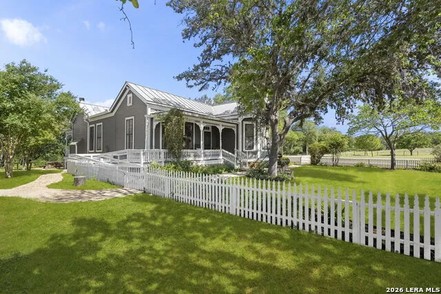 112 N. River Bend Road Comfort, TX 78013