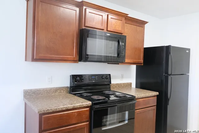 11725 LUCKEY VIS San Antonio, TX 78252