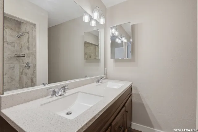 435 W Baylor San Antonio, TX 78204