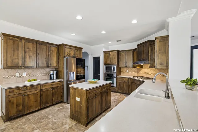 13326 WIND RDG Helotes, TX 78023