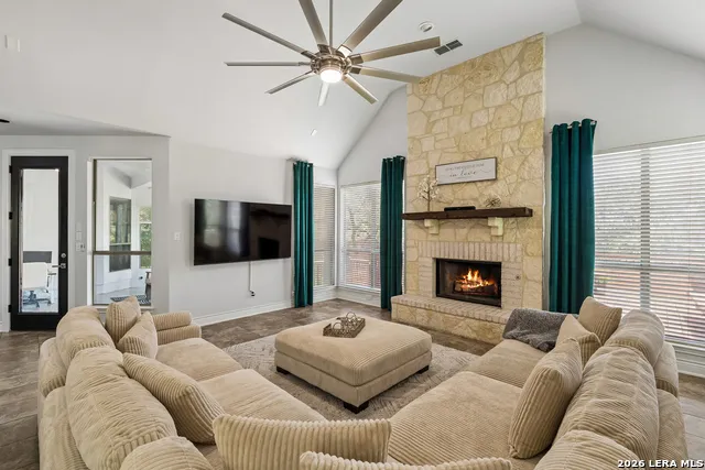 13326 WIND RDG Helotes, TX 78023