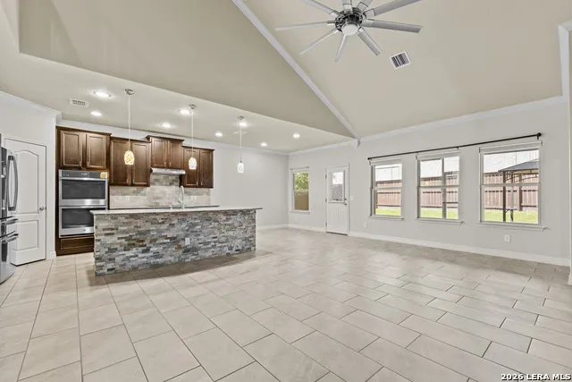 4925 Battle Lake Schertz, TX 78108