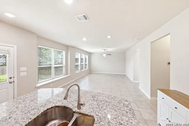 6012 Akin Song San Antonio, TX 78261