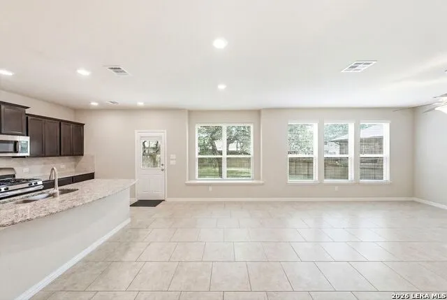 6012 Akin Song San Antonio, TX 78261