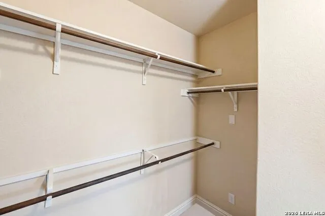 6012 Akin Song San Antonio, TX 78261